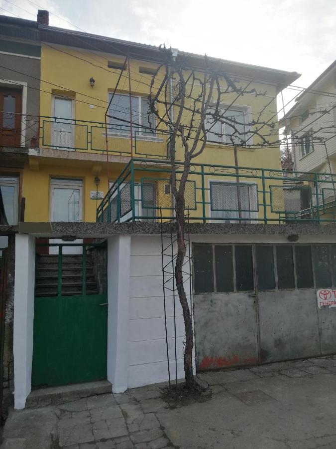 Дом Тодор И Тота Мутевски Troyan (Lovech) Exterior foto